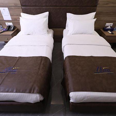 Ibiza Hotel Jounieh Esterno foto