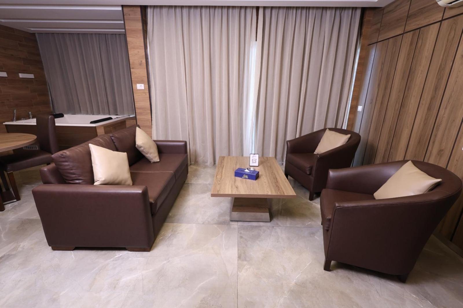 Ibiza Hotel Jounieh Esterno foto