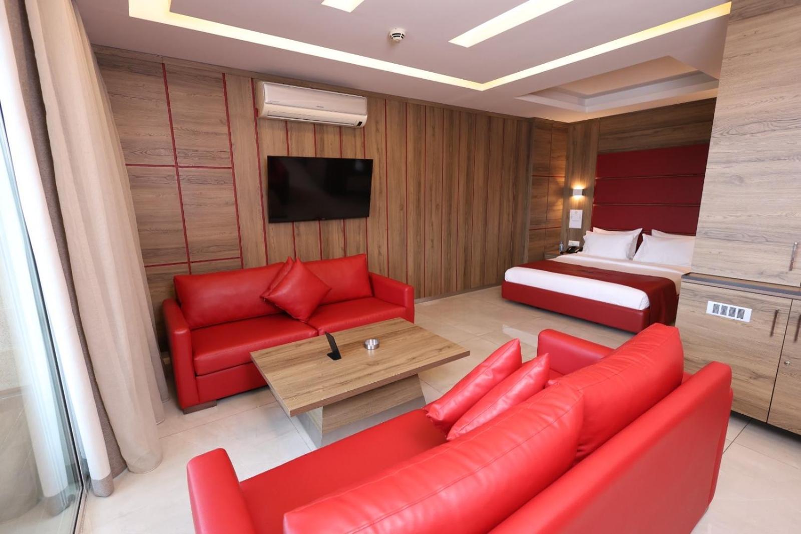 Ibiza Hotel Jounieh Esterno foto