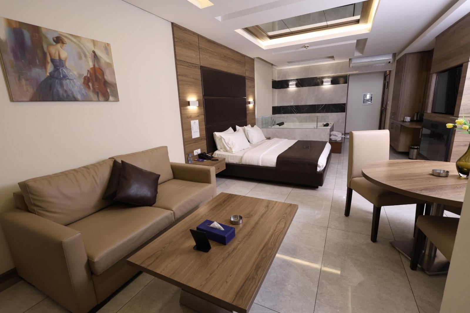 Ibiza Hotel Jounieh Esterno foto