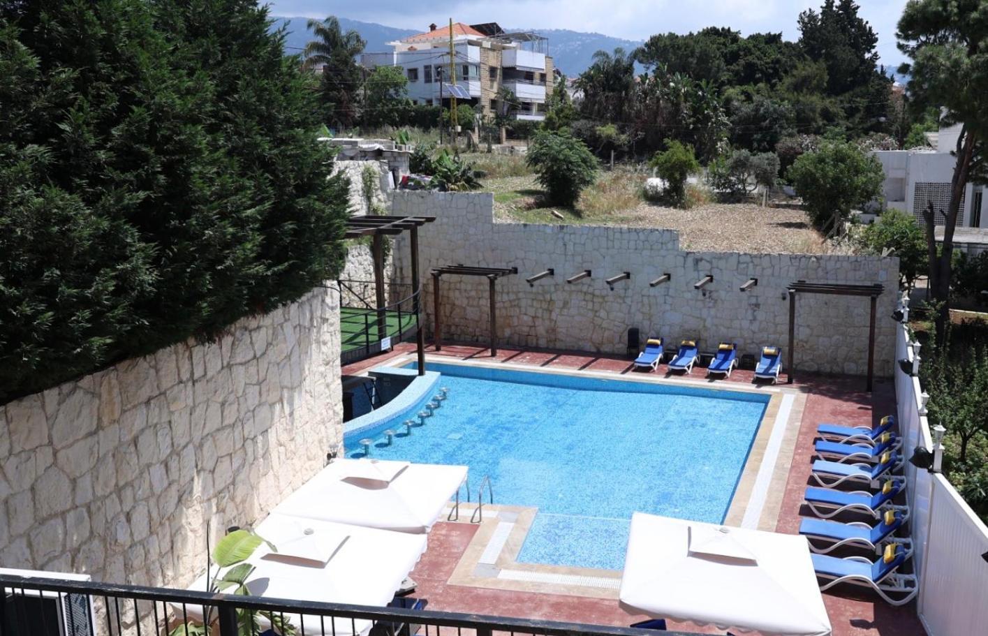 Ibiza Hotel Jounieh Esterno foto